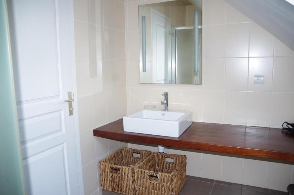 Gites Du Manoir De Goandour Crozon Room photo